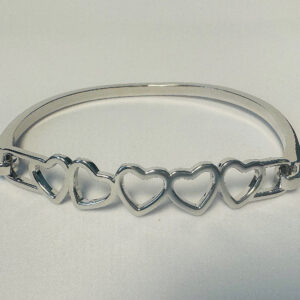 Bracelete coração vazado