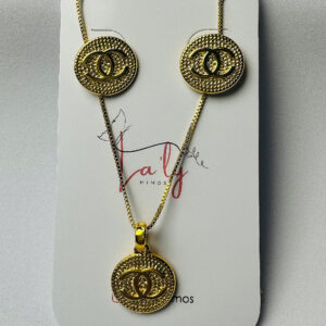 Conjunto chanel dourado