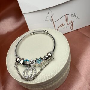 Pulseira infantil com berloque