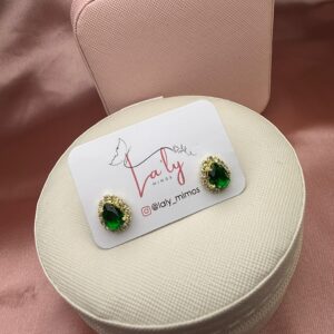 Brinco verde gota médio