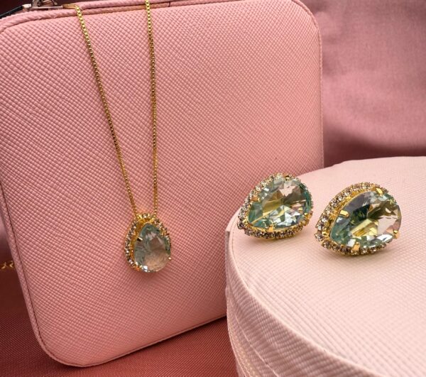 Conjunto gota verde claro