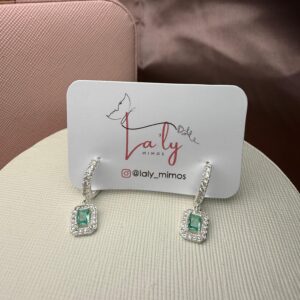 Brinco argola prata cravejada verde tifanny